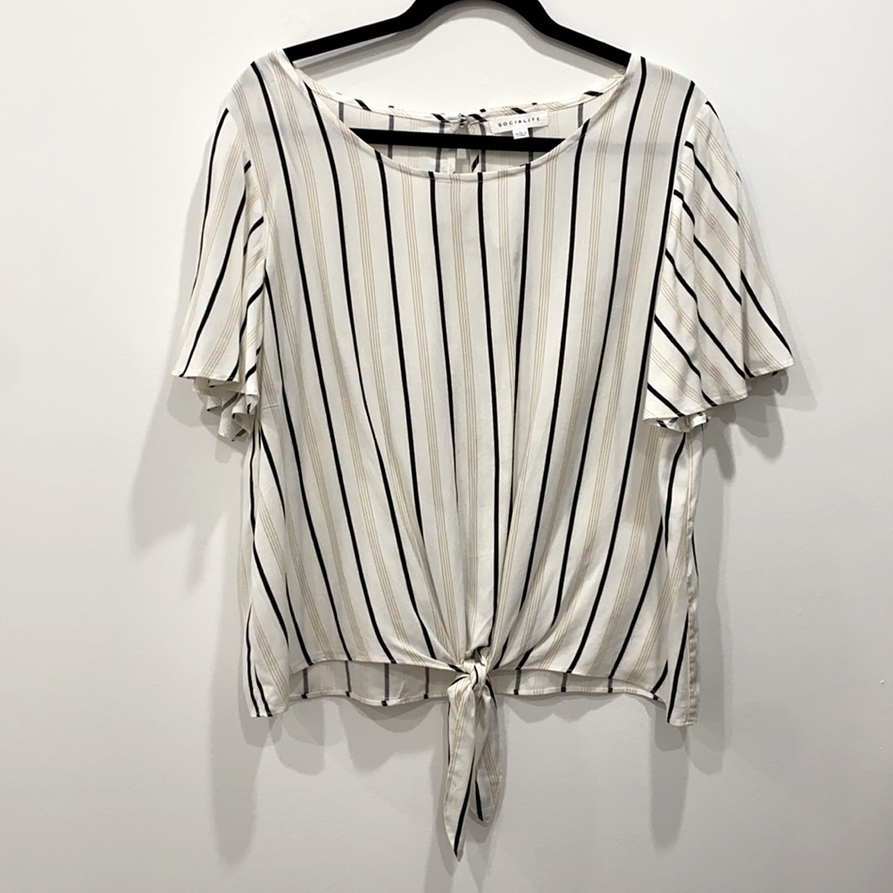 Socialite short sleeve blouse